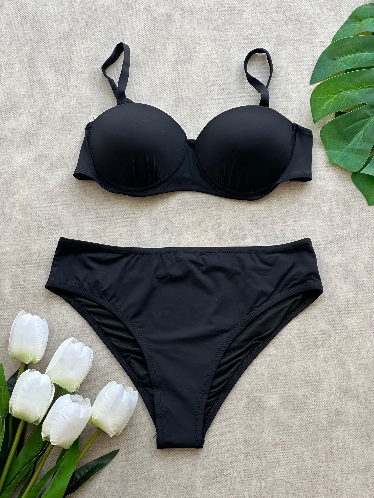 Samanta bikini me dopio push up qe mund te hiqet