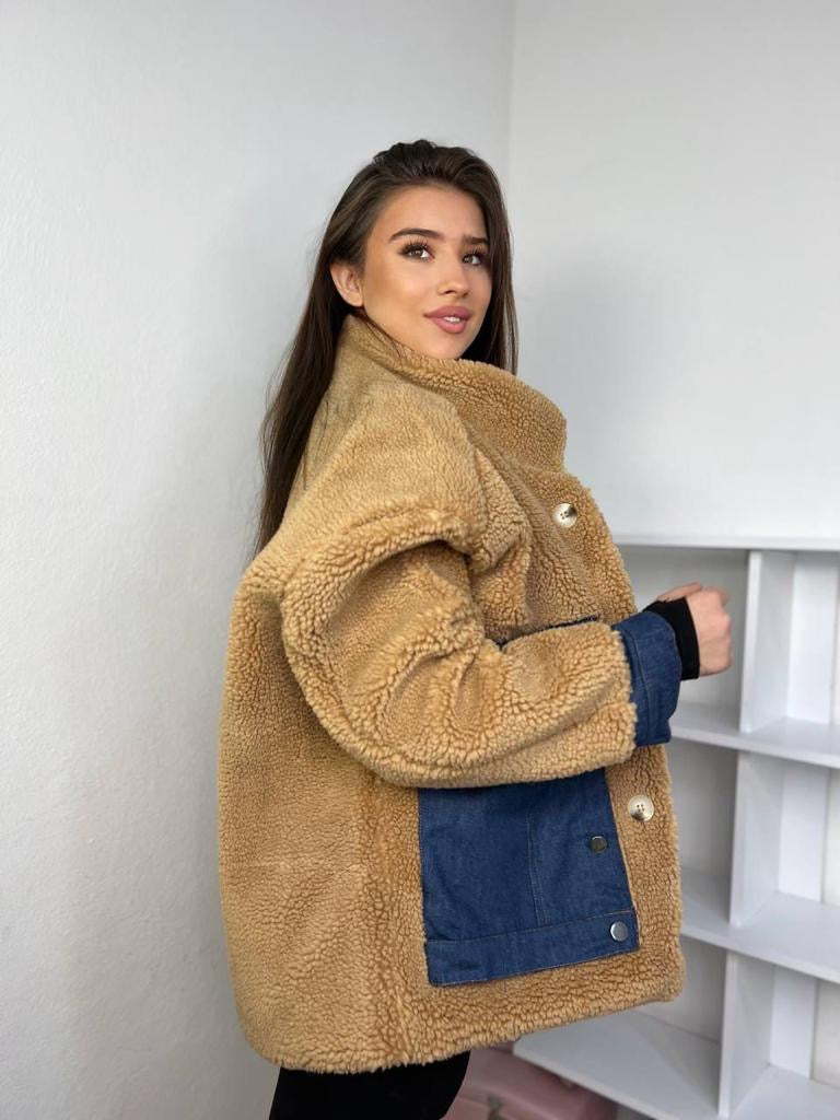 Teddy coat i shkurter me xhepa xhins