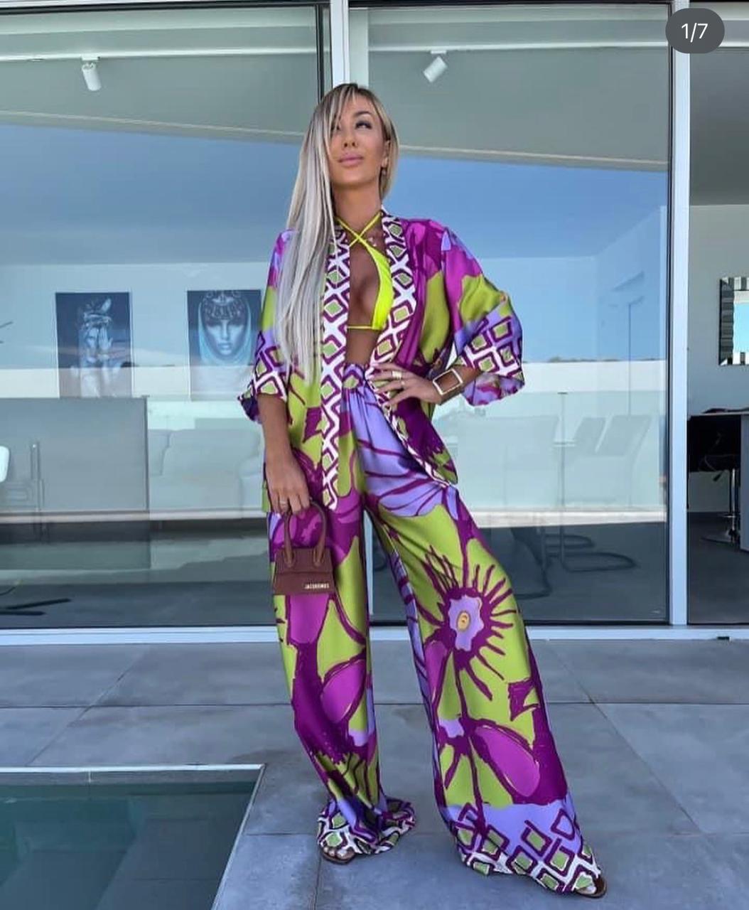Kostum saten floral print