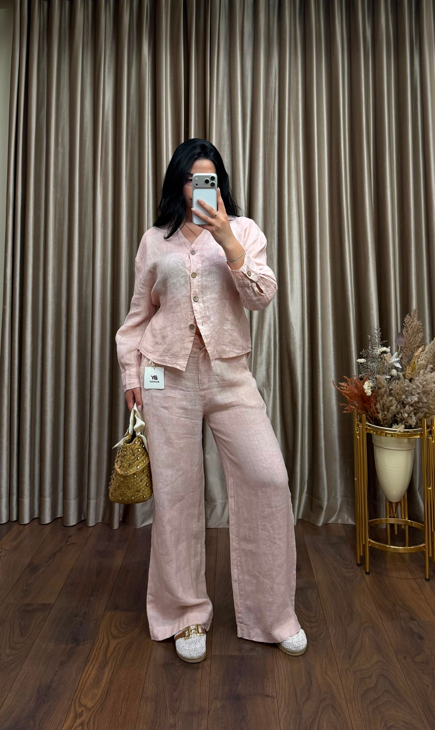 Kostum puro lino, me lidhje pas tek shpina kemisha