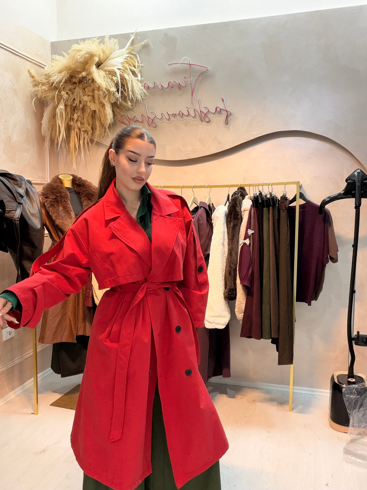 Trench coat i gjate me astar