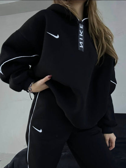 Kostum Nike me hoodie te gjate