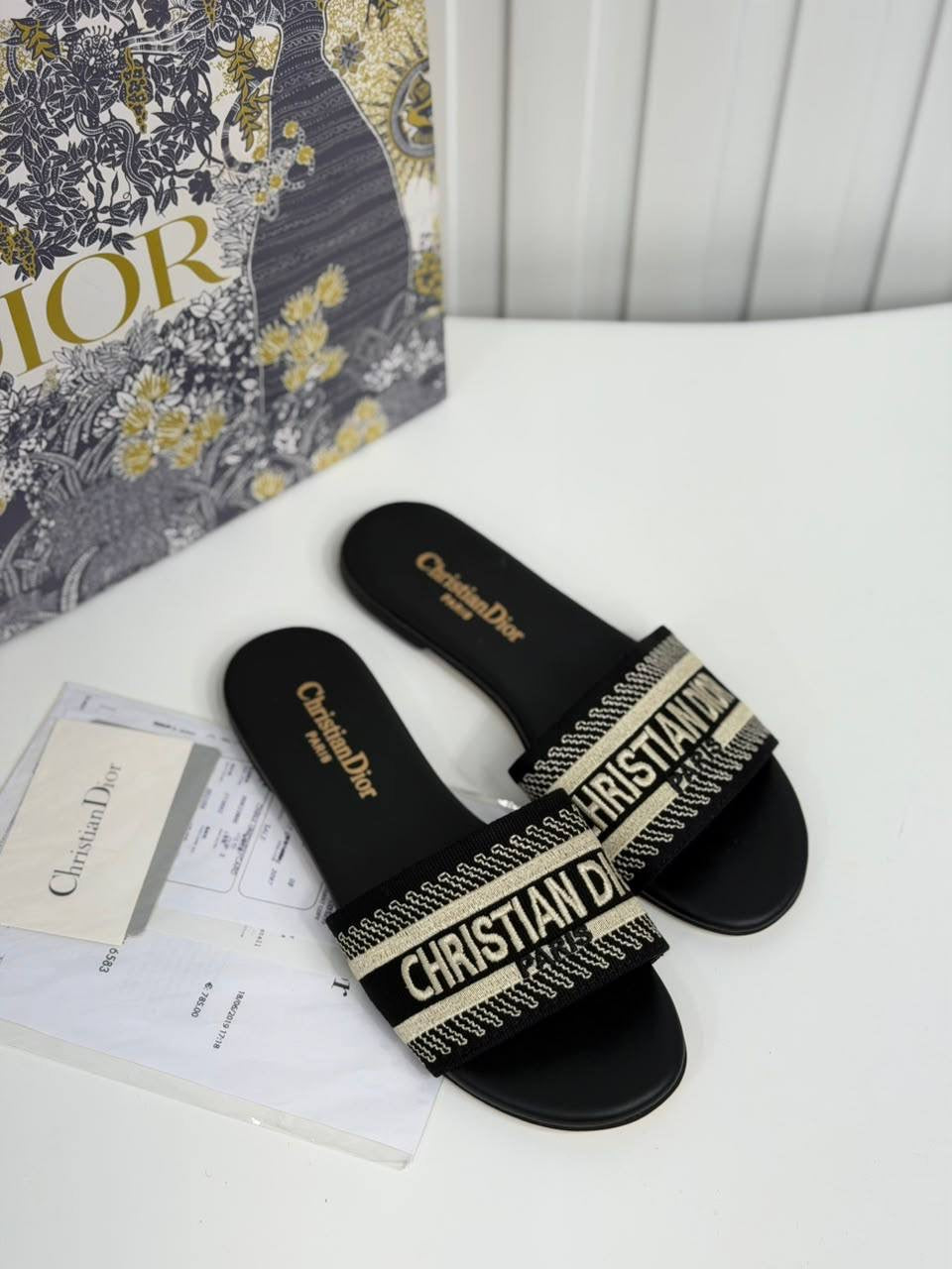 Shapka Christian Dior